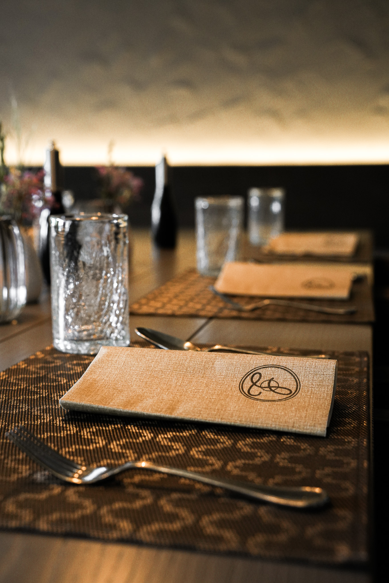 Gedeckter Tisch im Restaurant Fischer